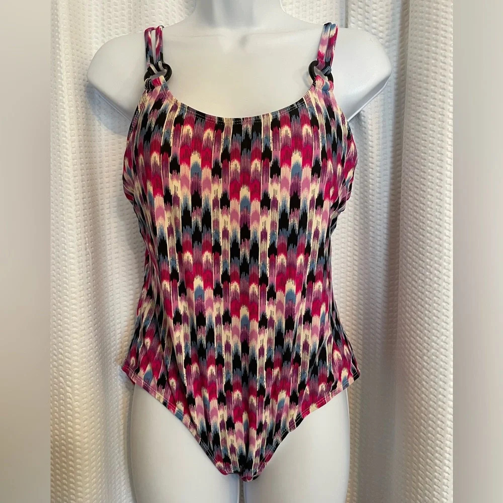 Catalina multicolored one piece swimsuit size medium (8-10)